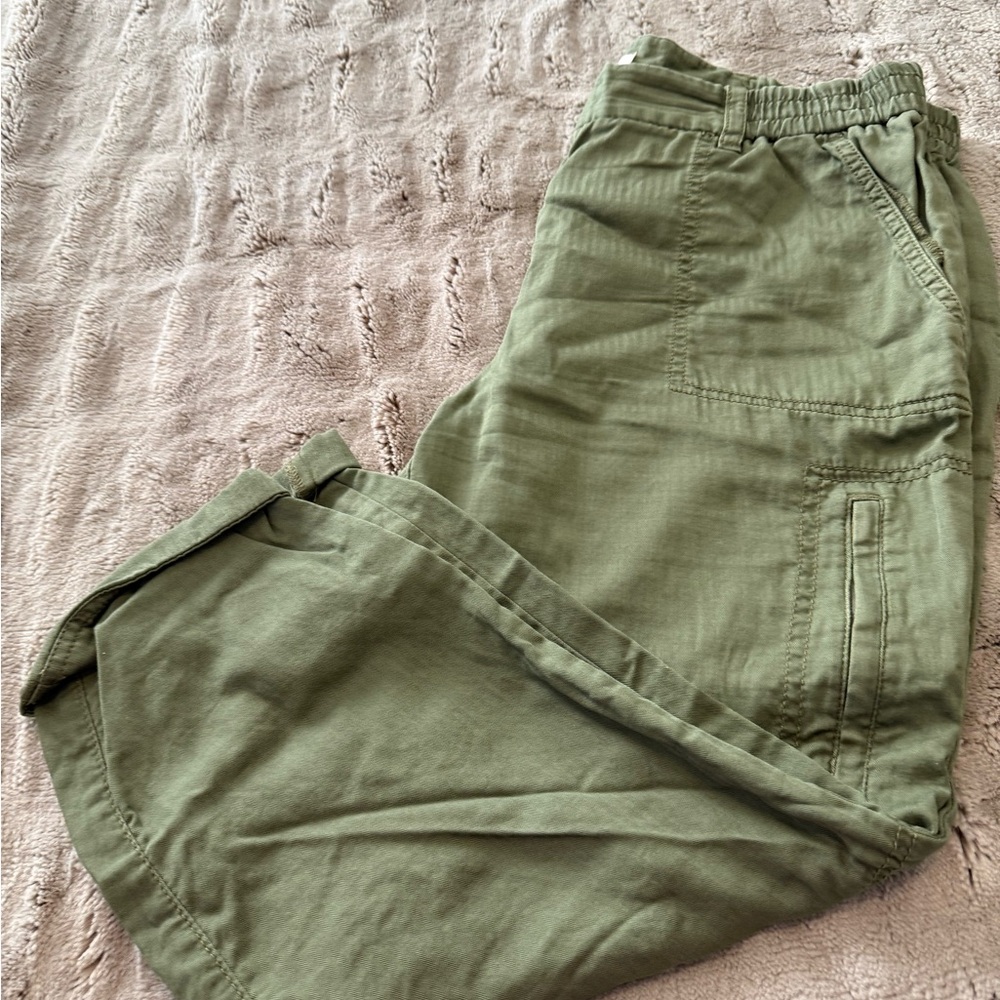 Olive Green Womens Crops